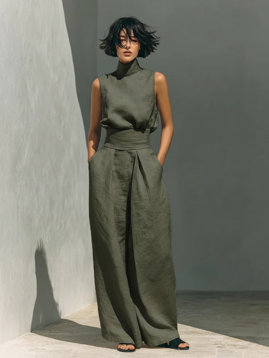 Salva  Conjunto compuesto por blusa sin mangas y pantalón de pierna ancha en mezcla de algodón y lino.